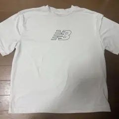 ニューバランス　レディース 半袖機能Tシャツ リラックスグラフィックTシャツのサムネイル