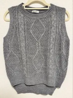 ニットベスト グレー