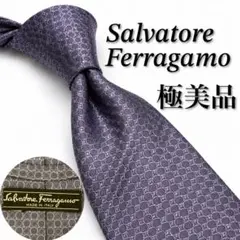 Salvatore Ferragamo ネクタイ ネイビー 小紋柄 - メルカリ