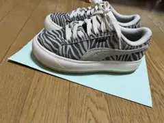 プーマ × ジュエティ スウェード マユ ウィメンズ