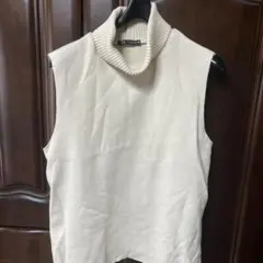 ZARA アイボリー タートルネック ニットベストＭ