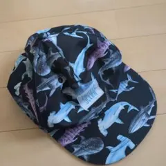 H&M サメ柄キャップ
