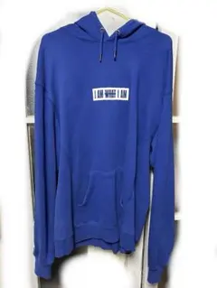 I AM WHAT I AM プリント パーカー L 青