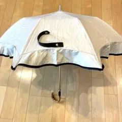 グレイシー　持ち手付き　フリルたっぷり　晴雨兼用日傘　ベージュ グレイシー 持ち手付き フリルたっぷり 晴雨兼用日傘 ベージュ - メルカリ