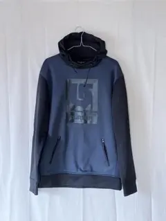 Burton 撥水パーカー