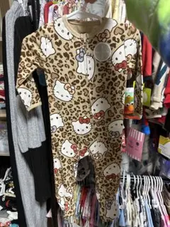 ハローキティ ヒョウ柄ロンパース