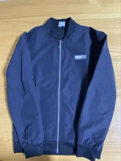 PUMA 黒ジップアップジャケット