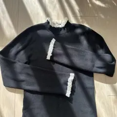 タートルネック　フリル付き　ブラック　M