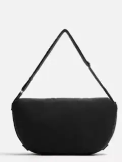 ZARA 黒 ショルダーバッグ　ナイロンのサムネイル