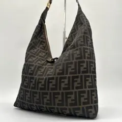 【良品】フェンディ ショルダーバッグ ズッカ V字 レザー キャンバス ブラウンのサムネイル