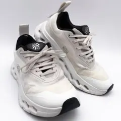 24SS LOEWE × On Cloudtilt 2.0 24.5 ホワイトのサムネイル
