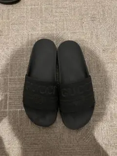 GUCCI ラバーサンダル ブラックのサムネイル