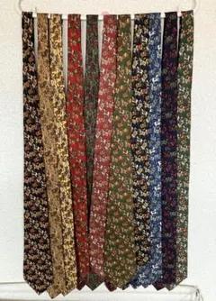 Ferragamoネクタイ11本セット（絶版？オリジナル馬柄11色色違い）