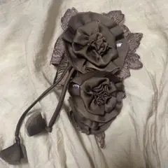 ブローチ