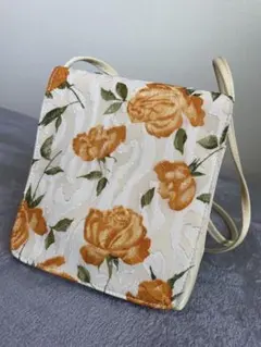 【美品】✴︎バラの花柄ショルダーバッグ ✴︎ポシェット サコッシュ ★即購入OK★