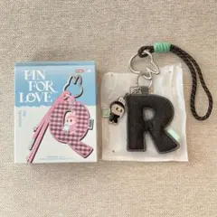 ラブブ PIN FOR LOVE イニシャルチャーム アルファベット【Ｒ】