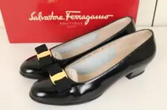 マ*☆様 【新品同様】☆フェラガモ：VARA　リボン　ローヒール　パンプス　25