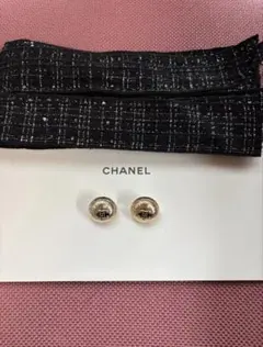 美品　シャネル 2025クリスマス限定　チャーム&リボン　2個セット