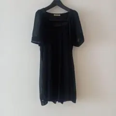 ブラックパーティードレス 　花モチーフ　ビーズ刺繍　ミニドレス　韓国製