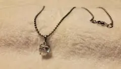 【送料込み⁄匿名配送】 ハート型クリスタルペンダント ネックレス