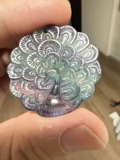 ◆限定1個◆高品質 フロライト彫刻ペンダント 孔雀　コレクション 送料無料 根付