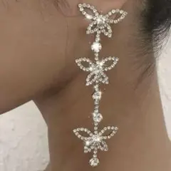 最終値下　ピアス　BIGサイズ　揺れる　キラキラ　大ぶり　シルバー　蝶