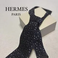 HERMES ネクタイ　葉柄　シルクのサムネイル