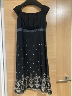 黒ワンピース/刺繍　組曲プリエ/披露宴