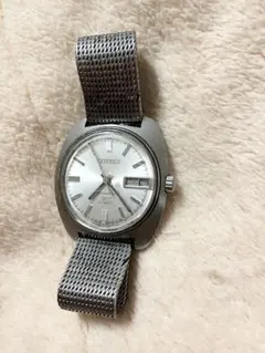 Item thumbnail for item f4aa5e75-b282-4d49-8219-4c0c1984c330