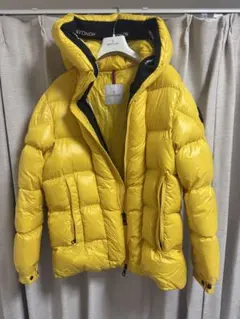 MONCLER イエロー ダウンジャケットのサムネイル