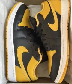 Item thumbnail for item d707b0f6-0ef2-4dd2-855b-7d476bcdfc30