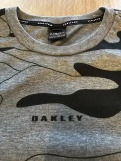 OAKLEY Tシャツ カモフラ柄 グレー メンズ JPN Lのサムネイル