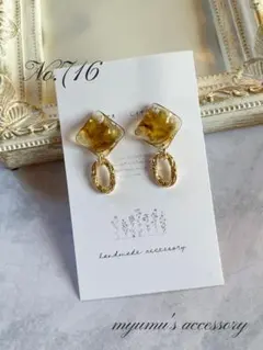 No.716ハンドメイドピアスイヤリング ブラウンスクエア＊ゴールドフープ