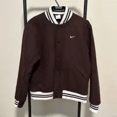 NIKE スタジャンのサムネイル