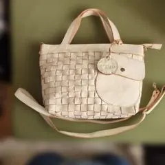 ズッケロ　フィラート　アイボリー 編み込みレザー ショルダーバッグ