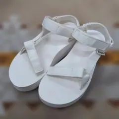 Teva テバ フラットフォーム ユニバーサル スポーツサンダル 24cm