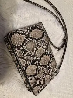 H&M ヘビ柄 ショルダーバッグ