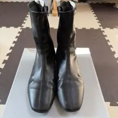 ブラック合成皮革ショートブーツ