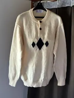 CHAPS クリーム色 ニットセーターのサムネイル
