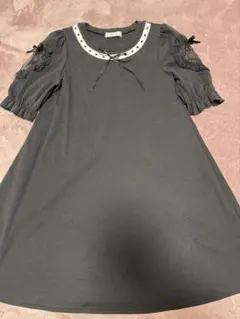 Ank Rouge ハート型レース袖の黒半袖ワンピース