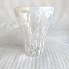 数字模様の透明グラス
