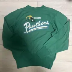 Championの緑スウェット