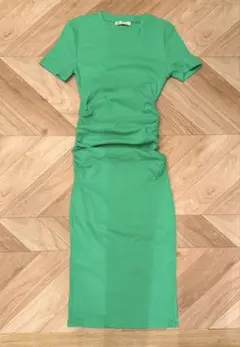 ZARA グリーン コットンストレッチ 半袖ロングタイトワンピース