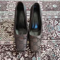 GUCCI GG柄 パンプス ブラウン　37Ｃのサムネイル