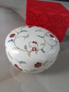 ハローキティ たち吉 色唐草 蓋物 磁器 サンリオ 新品未使用のサムネイル