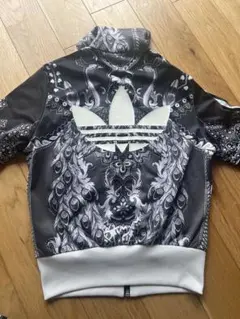 adidas originals トラックジャケット