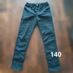 GU 　黒スリムフィット長ズボン 140