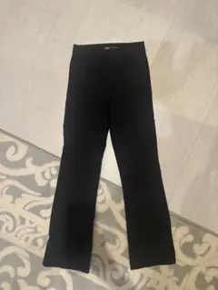 【お値下げ】ZARA ブラック クロップドパンツ xs