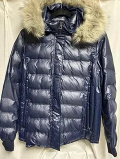 特価　ファーつき　ダウンジャケット　GAP ギャップ　女性　サイズM　色ネイビーのサムネイル