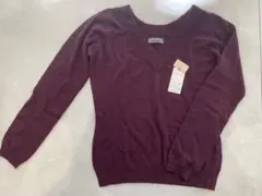 タグ付き　CLUB D'ENFANTS ワインレッド Vネック アンゴラセーター